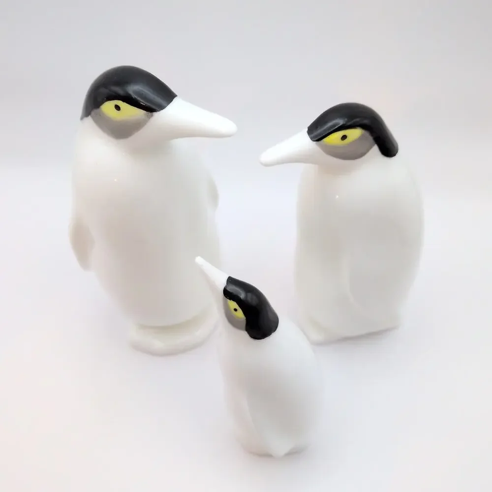 VTG Omnibus Bone China Ceramic Penguin Figurines 3 Piece Family Set Black White